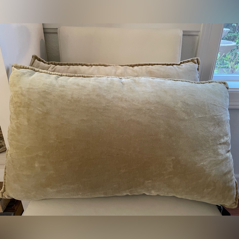 Set 2- Magaschoni Home Accent Pillows 2 sided Camel Tan Velvet/Natural Linen NWT